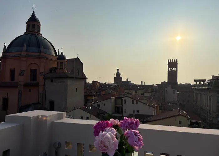 阿尔塔纳博洛尼亚公寓 *